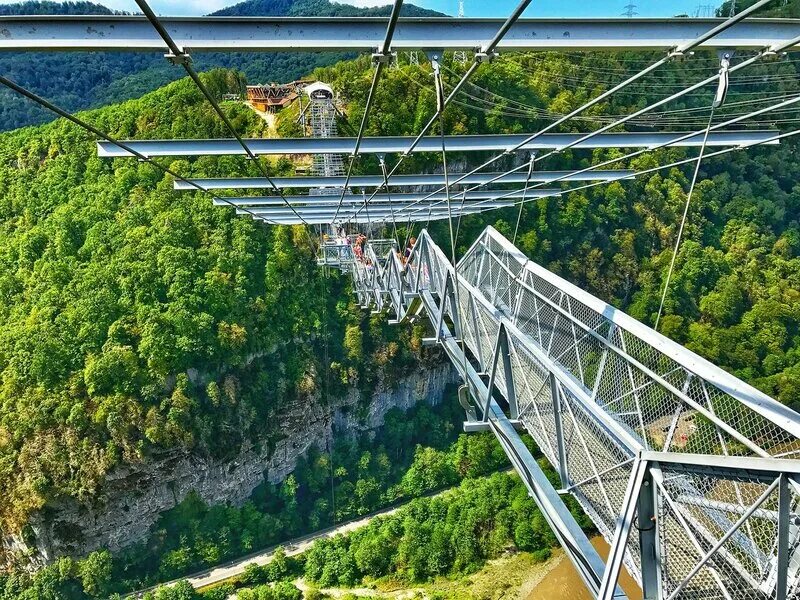 Скайпарк иркутск. Скайбридж осин. skybridge тбилиси. латвия скайпарк. скайпарк шотландия.