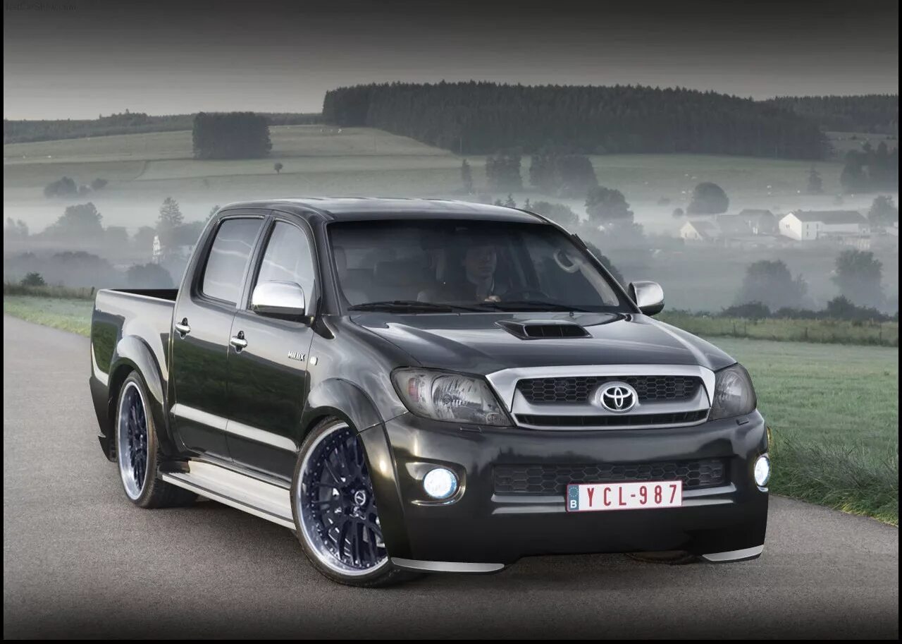 Тюнинг hilux. Toyota hilux tuning. тюнингованная тойота хайлюкс. toyota hilux 2014 тюнинг. toyota hilux 2002 tuning.