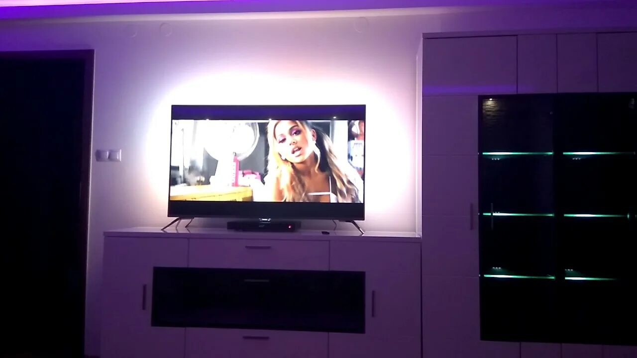 Телевизор philips 55pus7608 60 55. Philips Ambilight 55pus в Красноярске. Philips 7101. Philips Ambilight 55pus 2015. 55pus7101/60.