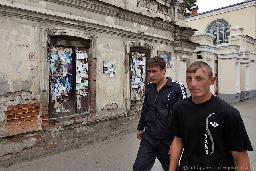 Типичное гор. Город провинция в России захолустье. Провинциальный городок России. Провинциальные города России. Российские города глубинки.