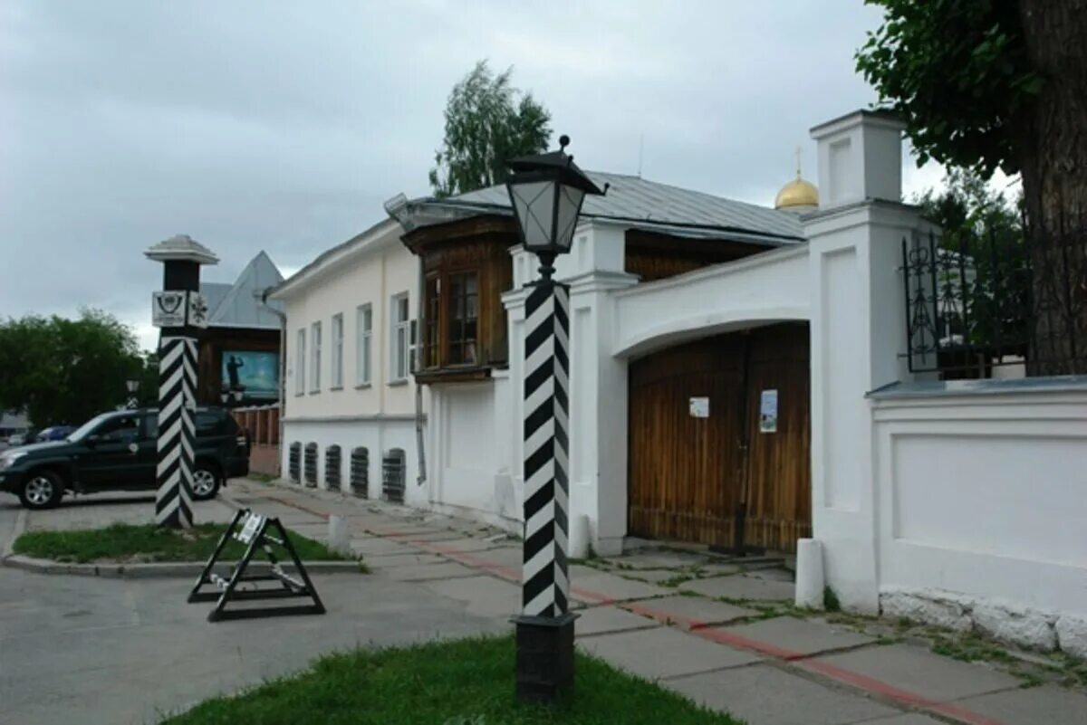 Парк литературного квартала екатеринбург. Литературный квартал екатеринбург где. Литературный квартал екатеринбург где. Парк литературного квартала екатеринбург. Литературный квартал екб.