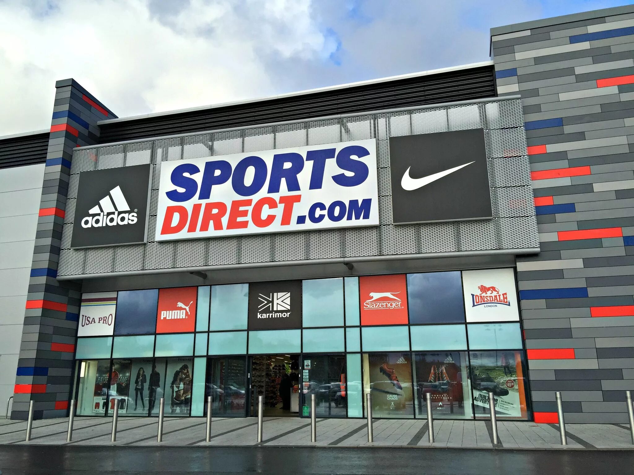 Sportdirect. Sportsdirect лого. Магазин Спортдирект. Спортдирект Англия. Кипр спортивные магазины sportsdirect.