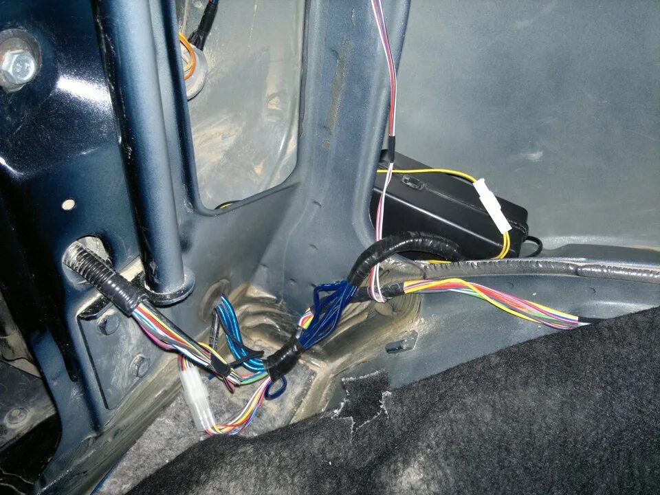 Подключение розетки нива шевроле Установка фаркопа (ТСУ) Niva Chevrolet Chevrolet Niva, 1,7 л, 2006 года своими