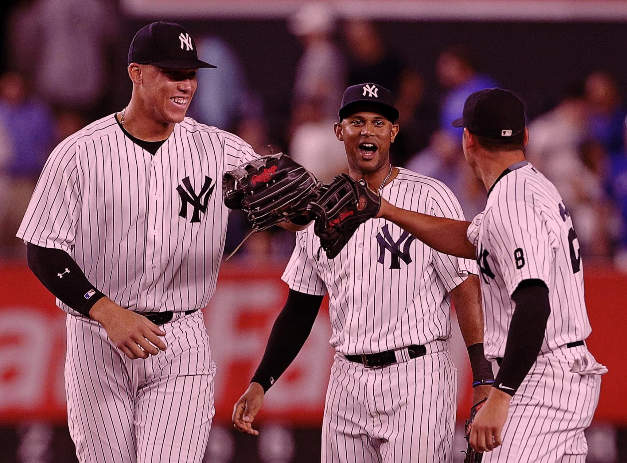 Бейсбол нью-йорк янкиз. Yankees штаны. Янки американская команда. Янки бостон. One to one hundred.