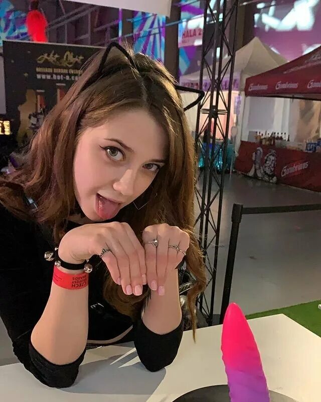 Фараон альбом 2022 ноябрь. Свит хейл. Sweet hole of bosk. Группа marakesh. Sweet hole настоящее имя.