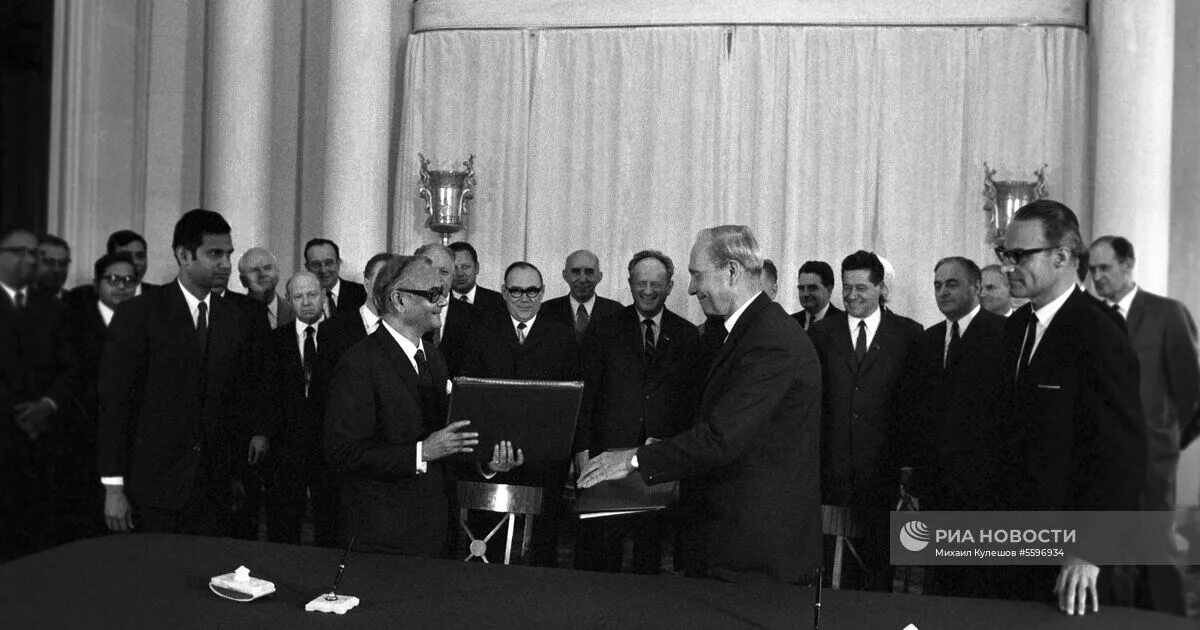 1971 соглашение по западному берлину. В 1971 г. договор о дружбе был подписан с египтом.