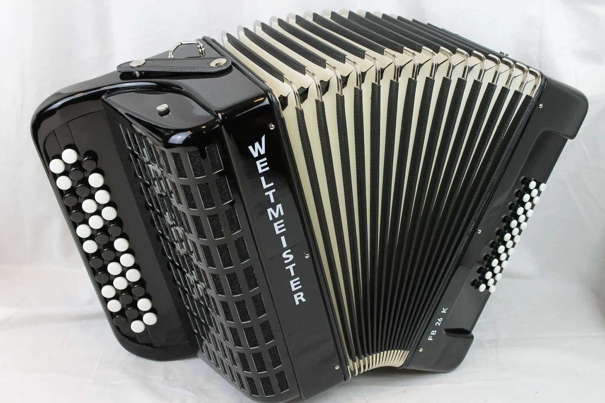 Обои аккордеон черный. Цифровой аккордеон orla kx 10 button accordion. Аккордеон скандалли л385/61. Цифровой аккордеон orla kx 10 button accordion. Button accordion.