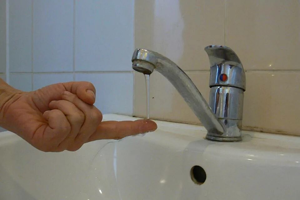 Почему плохо течет горячая вода
