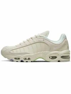Nike max 4