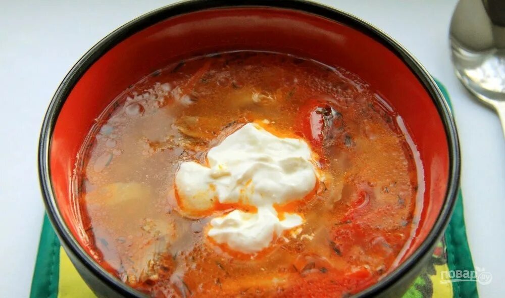 Борщ без свеклы с томатной пастой. Борщ без мяса фото. Украинский борщ без свеклы. Простой борщ без свеклы. Борщ без свеклы с томатной пастой.