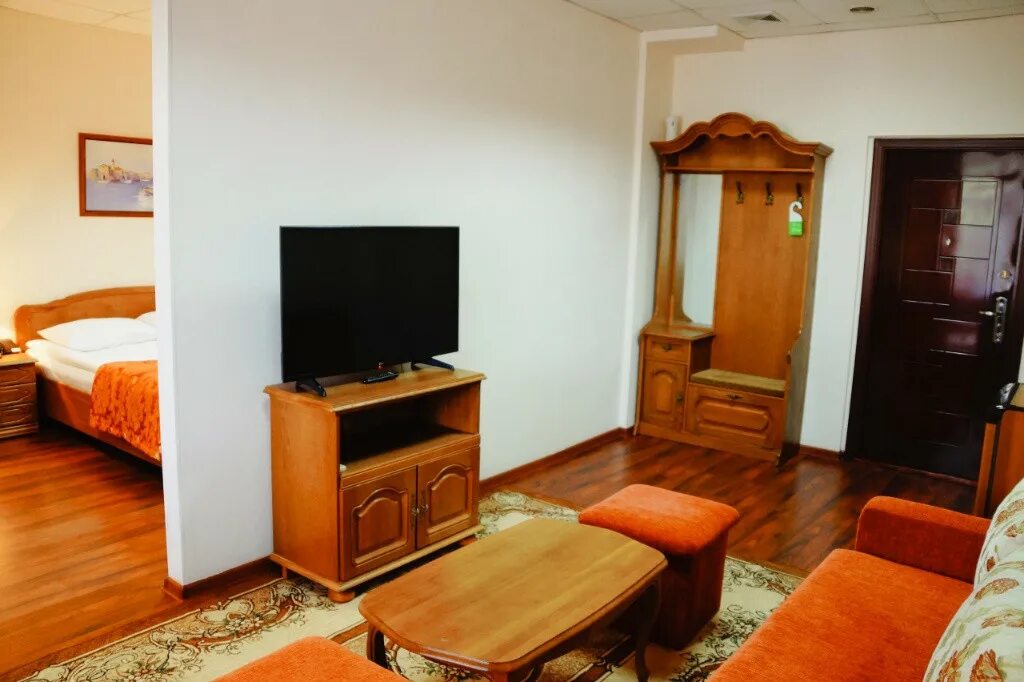 Олонец гостиница. Мост к гостиница ук. Мостовая гостиница. Гостиница лефортовский мост. Мостовая гостиница.