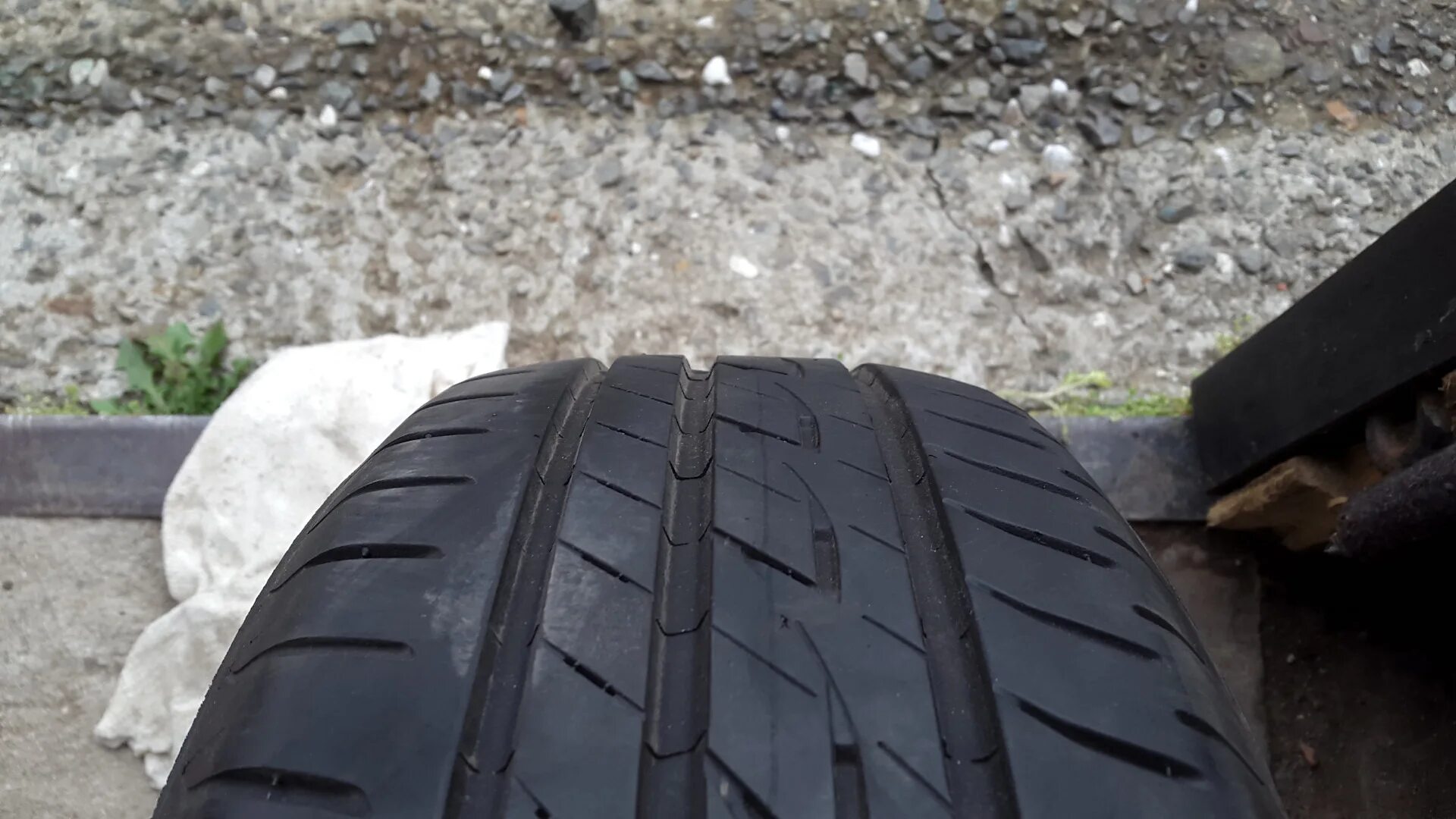 Bridgestone ecopia ep300 отзывы. Бриджстоун Экопия еп150. Bridgestone Ecopia ep300 215/60 r16. Бриджстоун 300 эктопия. Ecopia h-Drive 002.