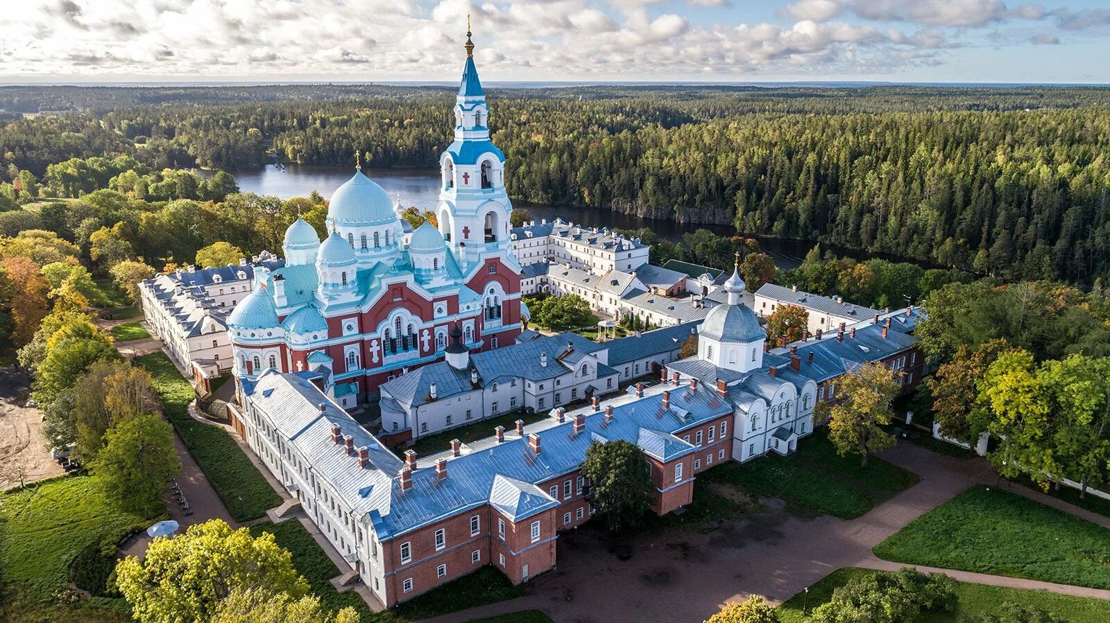 Самый крупный православный монастырь. Валаамский Спасо-Преображенский монастырь. Карелия остров Валаам монастырь. Спасо-Преображенский монастырь (Валаамский монастырь).