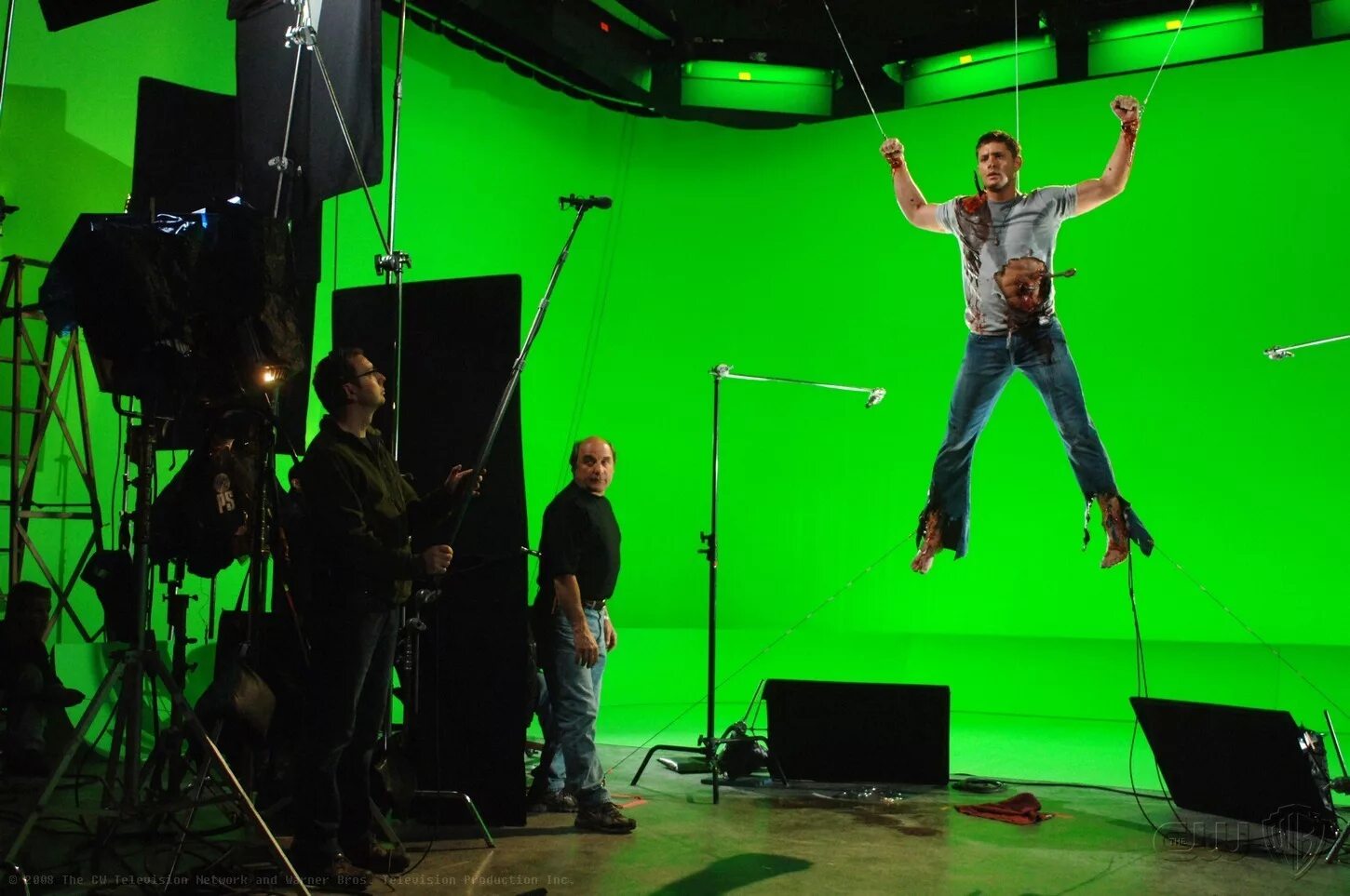 зелёный фон для съёмки. первый мститель 3: противостояние элизабет олсен. зеленый экран для съемок. режиссер спецэффектов. режиссер спецэффектов.