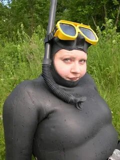 Женщина на суше