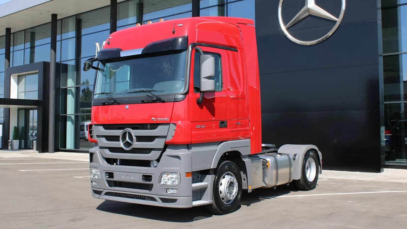 Купить мерседес актрос россии бу. КАМАЗ 54901 Mercedes-Benz Actros. Мерседес Актрос тягач. КАМАЗ Мерседес Бенц Актрос. Мерседес Актрос и КАМАЗ 5490.