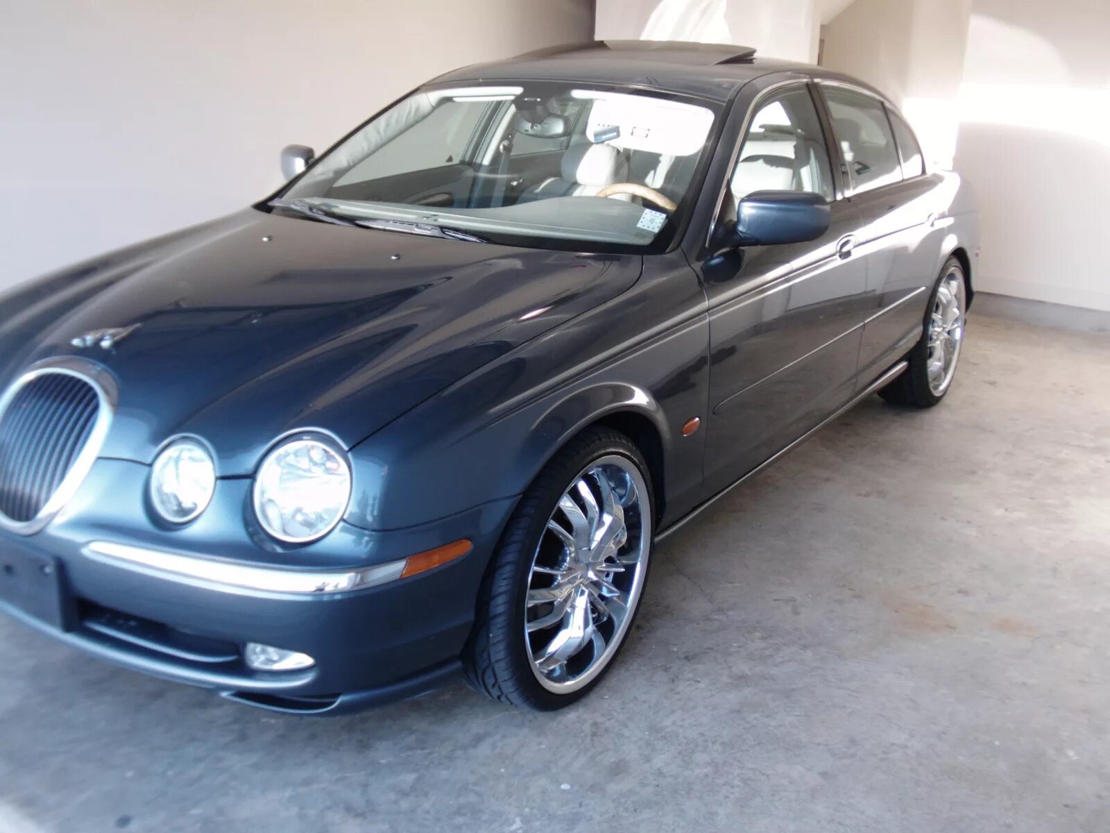Jaguar x-type 2001. Ягуар x type 2001 год. Jaguar x-type 2. Jaguar s-type 3. Ягуар с тайп 2001.