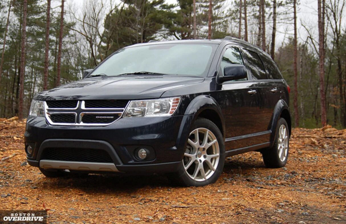 Dodge Journey Автомобиль комплектуется 6-цилиндровым V-образным двигателем объёмом 3604 см³ и мощ.. ВКонтакте