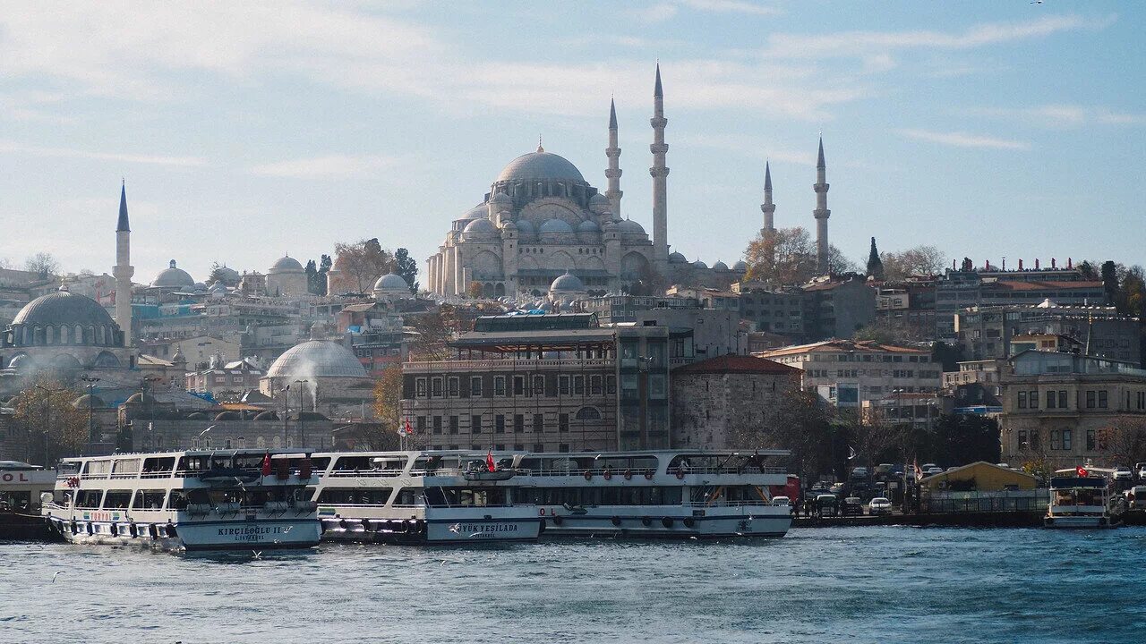 Погода в стамбуле в июле. Истанбул 2022 город. Турция набережная Стамбул. Ченгелькёй Стамбул. Стамбул Ешилкёй.
