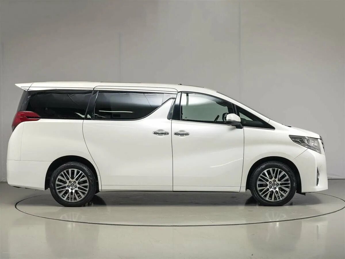 Тойота альфард поколения. Тойота альфард 3 поколение. Тойота альфард 2015. Toyota Alphard 2015. Минивэн Тойота альфард 2015.