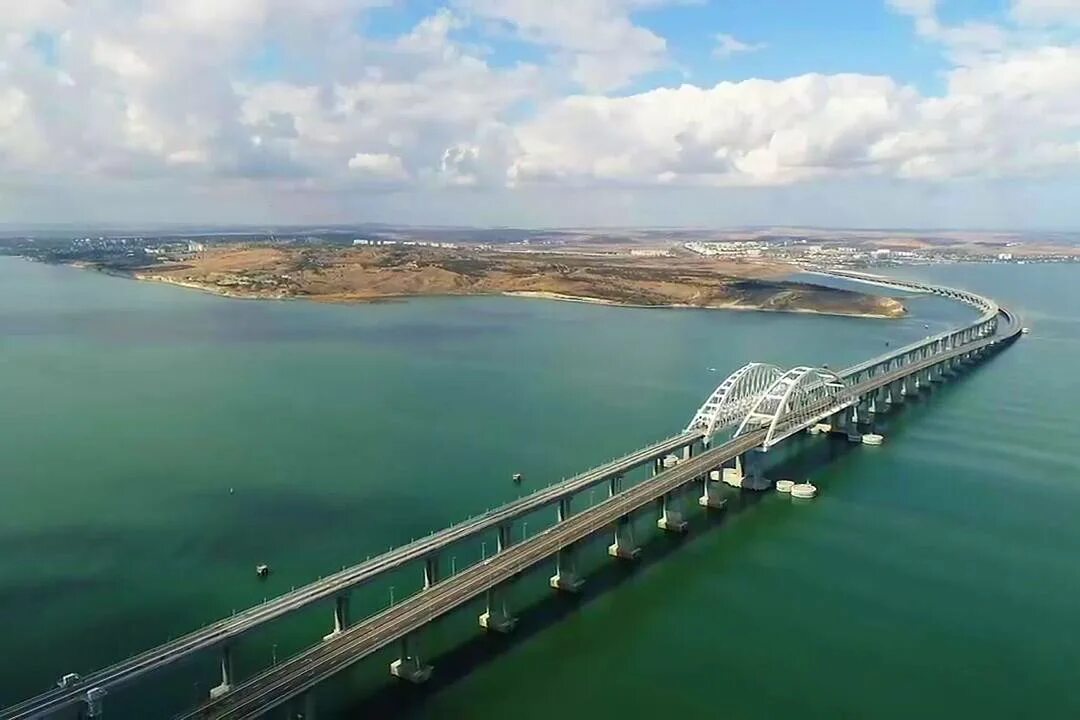 Как проходить крымский мост. Крымский мост керченский пролив. мост в крыму через керченский пролив. крымский мост протяженность. крымский мост ж/д через керченский пролив.