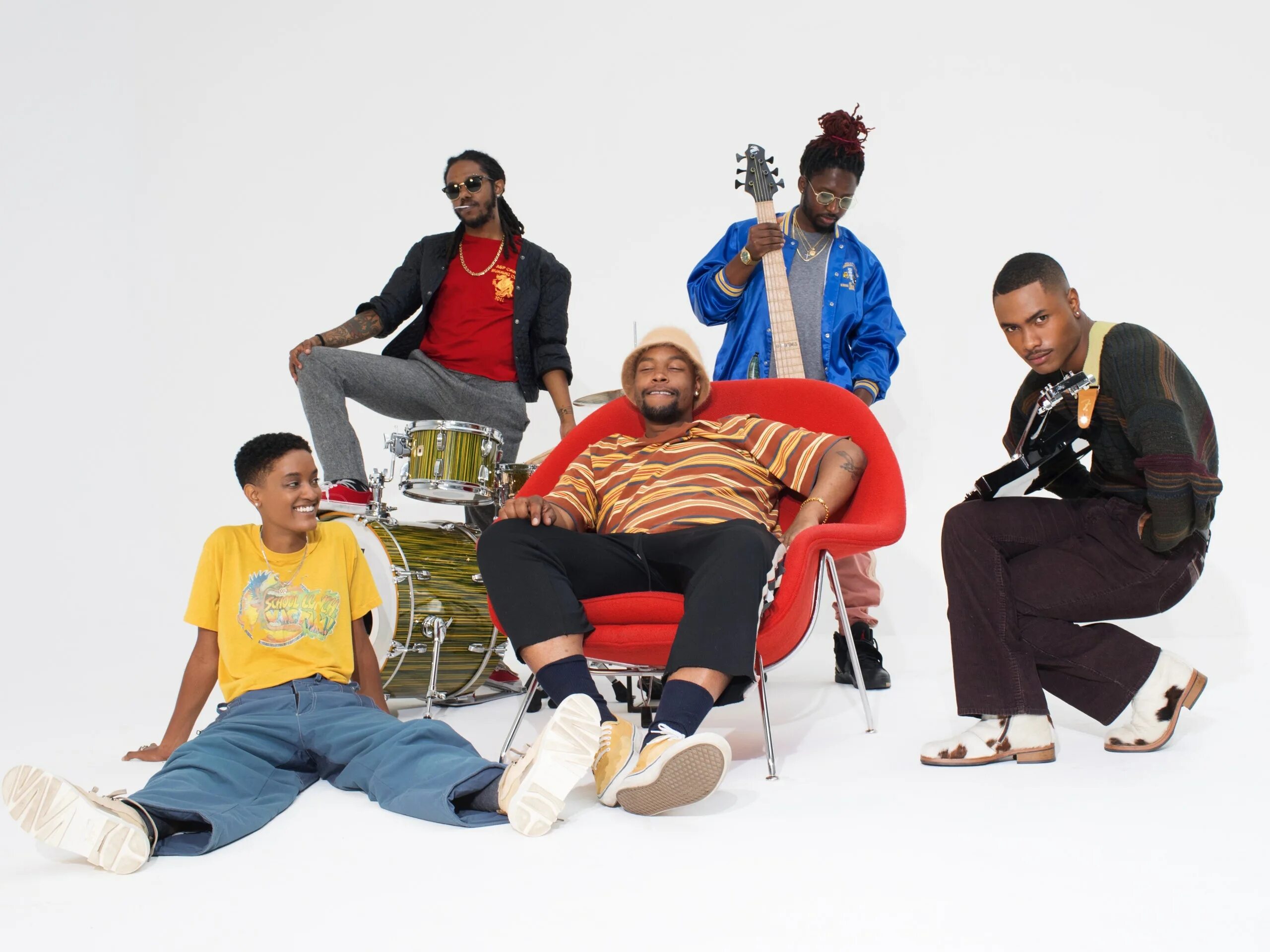 Гр интернет. Гр интернет. Odd future состав. The internet американская группа. Гр интернет.