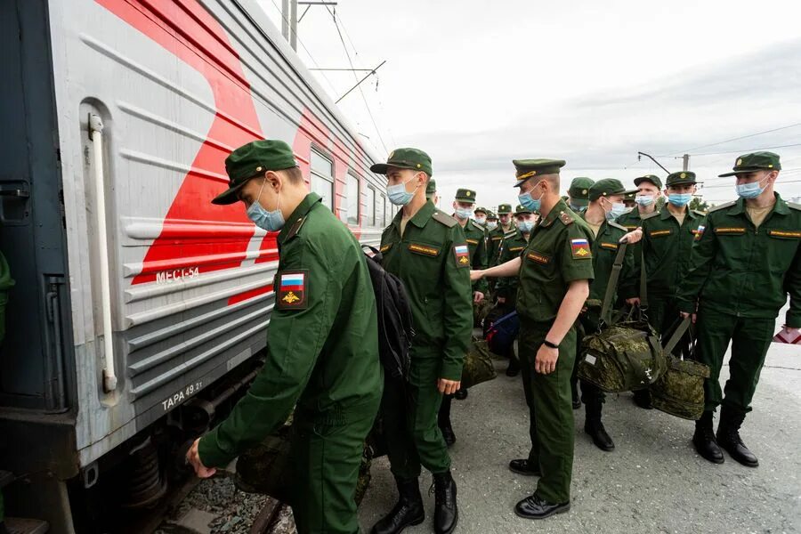 Эшелон призывников. Канаш воинский эшелон. Военный эшелон. Воинский эшелон.