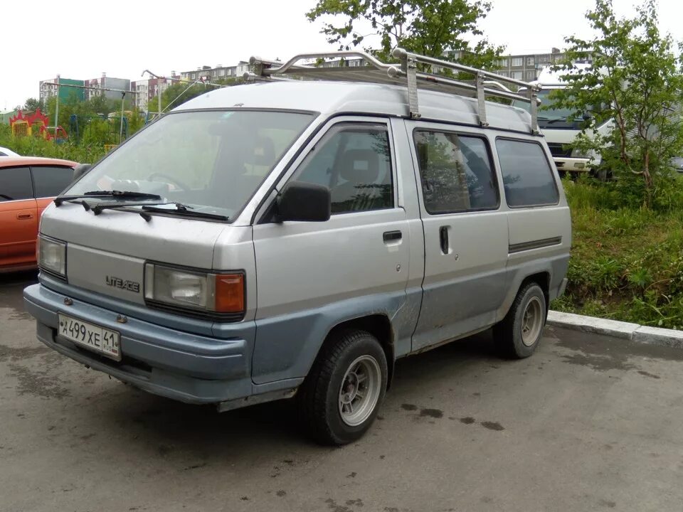 Тойота таун айс бу. Toyota Lite Ace. Toyota Lite Ace 1986. Toyota Lite Ace 2021. Тойота лит айс 1992.