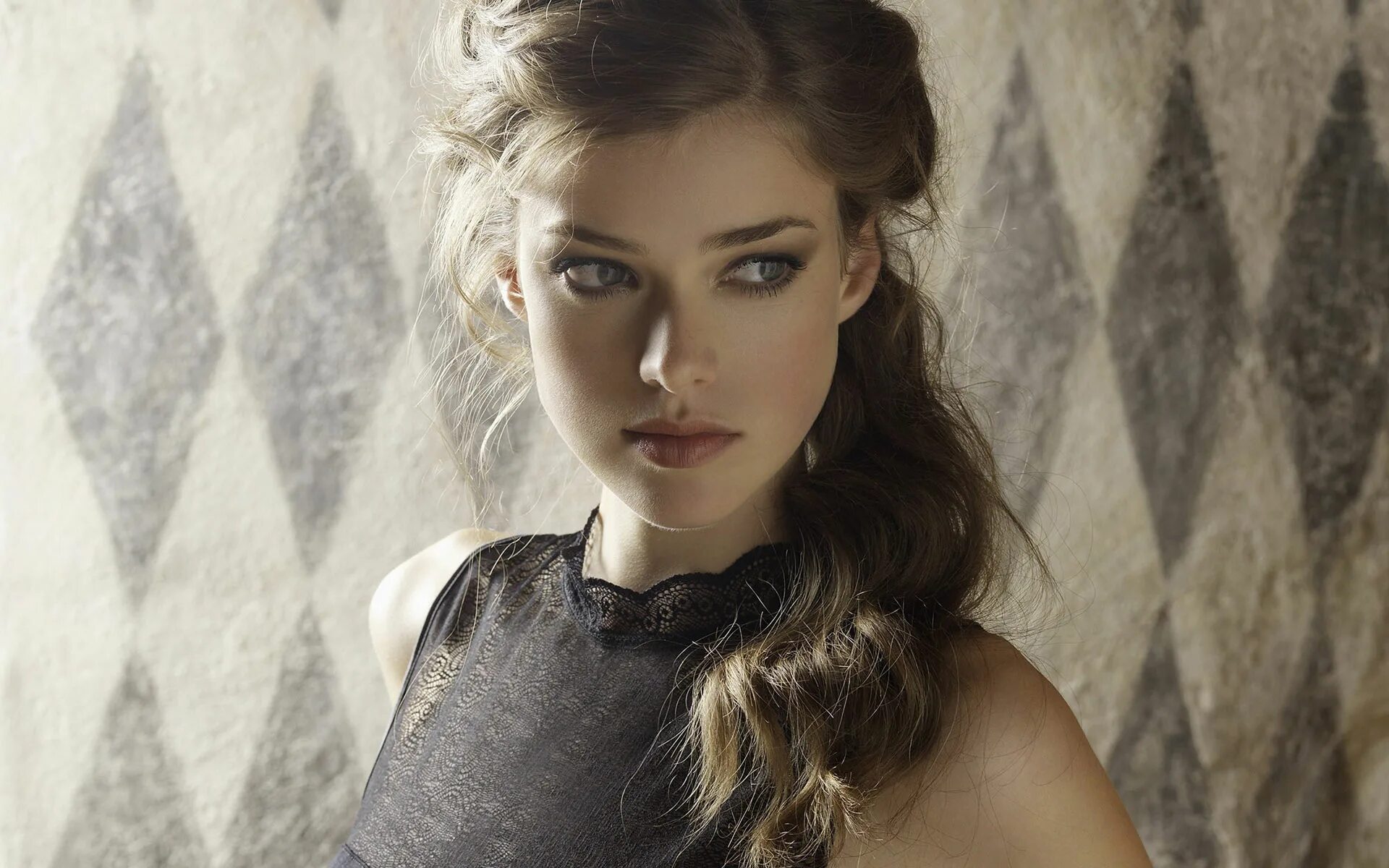 Julia models. Julia saner 2025. julia saner 2025.