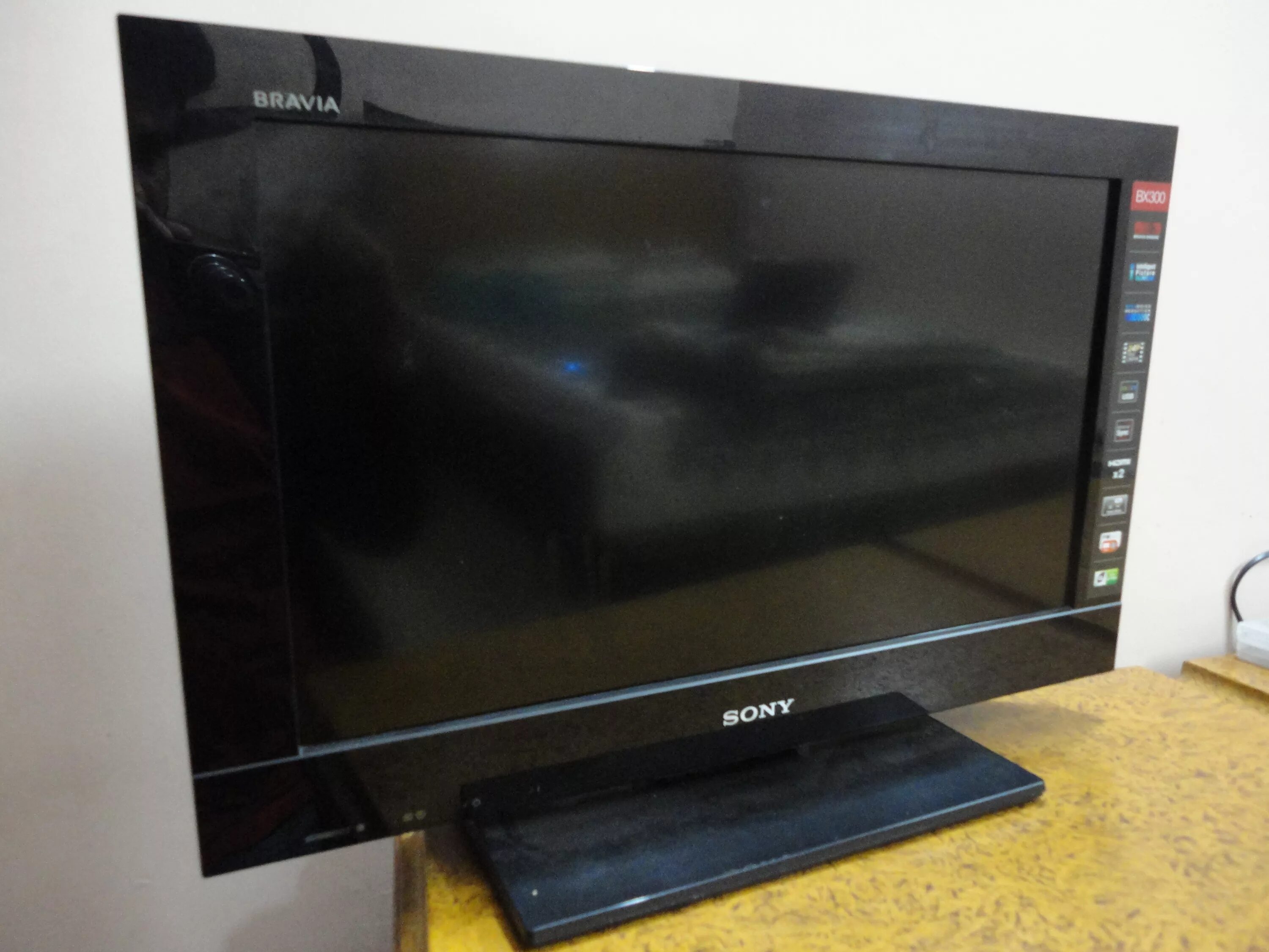 Тв сони бу. Телевизор сони klv 32bx300. sony bravia klv-32bx300. сони бравиа 32 klv 32bx300. sony bravia klv-22bx300.