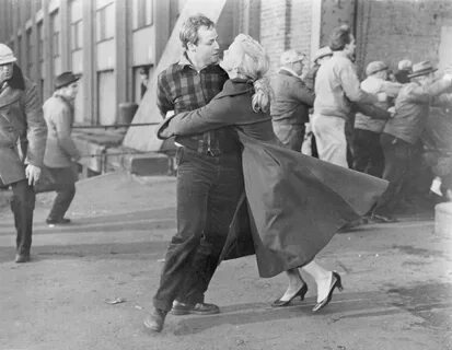 В порту 1954
