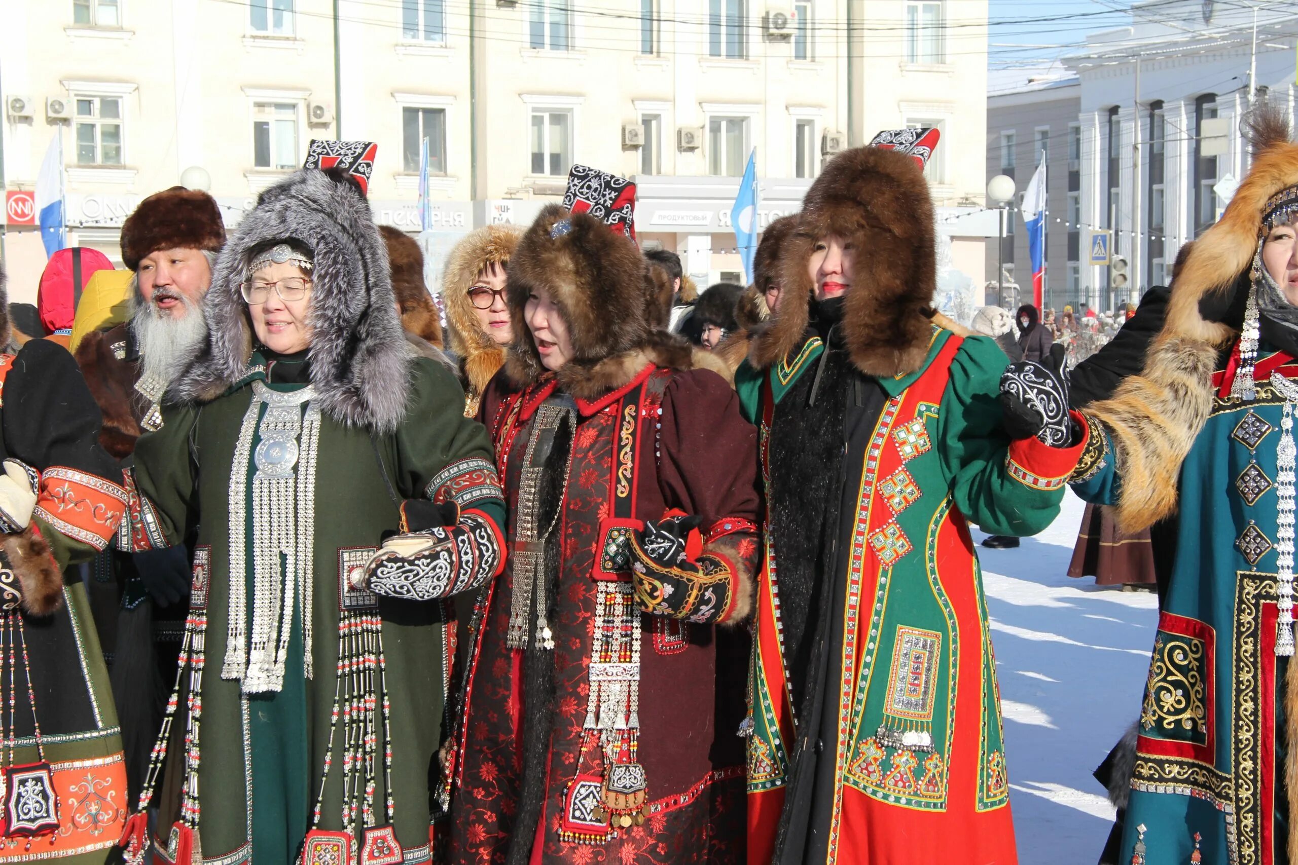 Якутск новости сегодня. Ансамбль Добун Якутия. Оһуохай Якутия. 27 Апреля в Якутии. Якутское землячество.