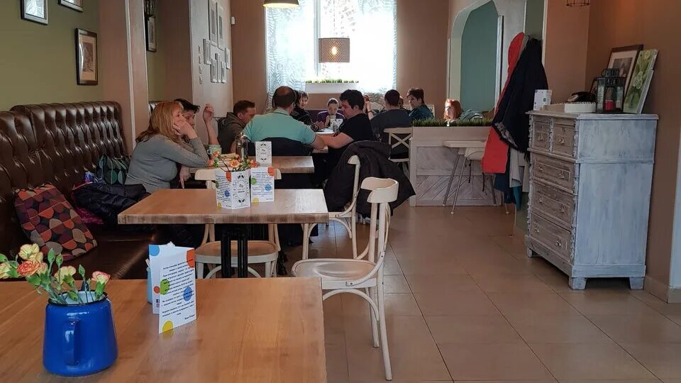 Пташка казань. Ранние пташки кофейня 11 парковая. Пташка казань. Пташка казань. Жаворонок кафе братиславская.
