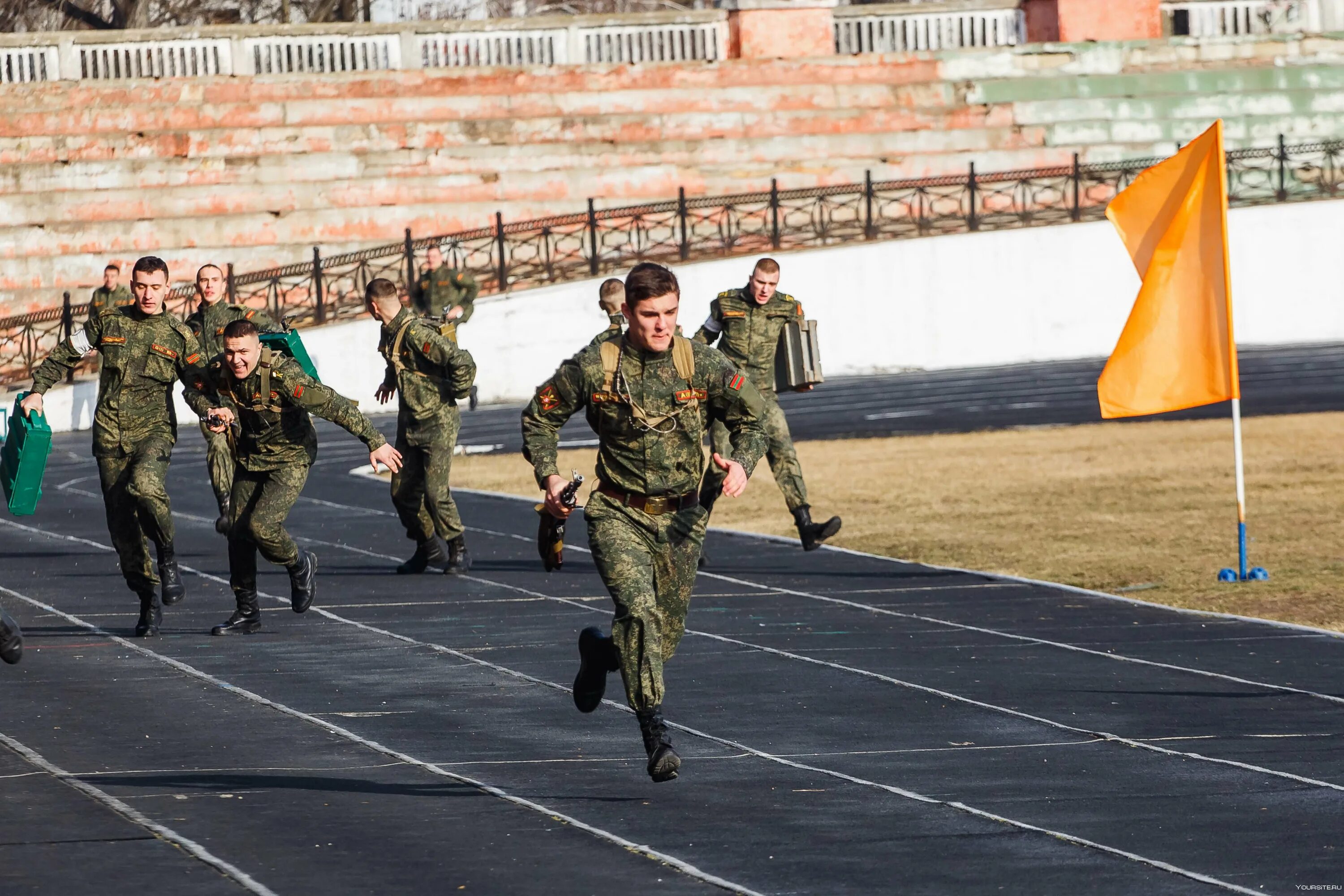 Физическая подготовка в вс рф. Военный институт. Военная физическая подготовка. Физическая подготовка военнослужащих. Физическая подготовка в военных вузах.