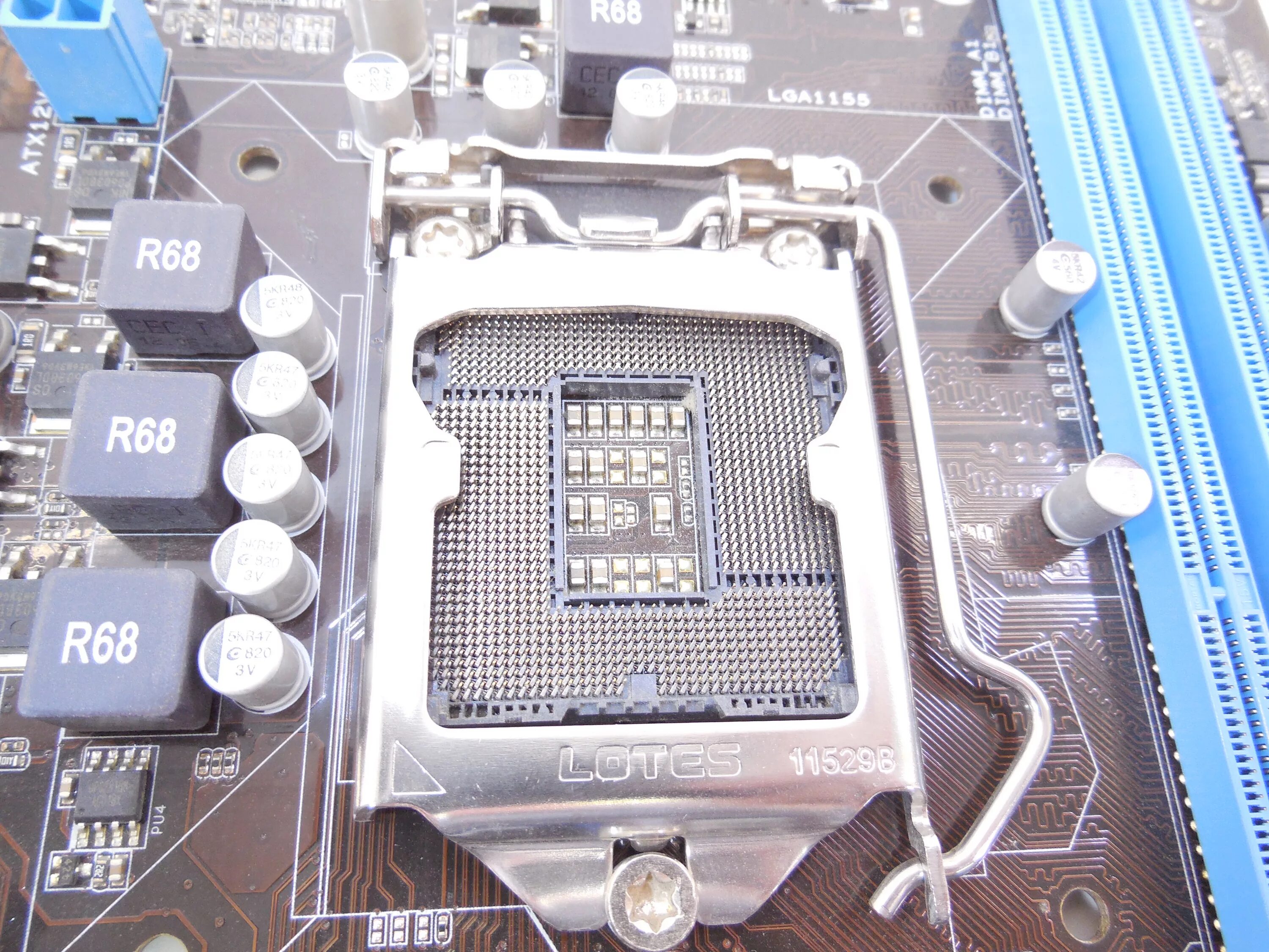 Socket 1155 процессоры. Сокет LGA 1155 (Socket h2). ASUS 1155 сокет. ASUS 1155 p8h61-m. Материнская плата ASUS 1155 M Socket.