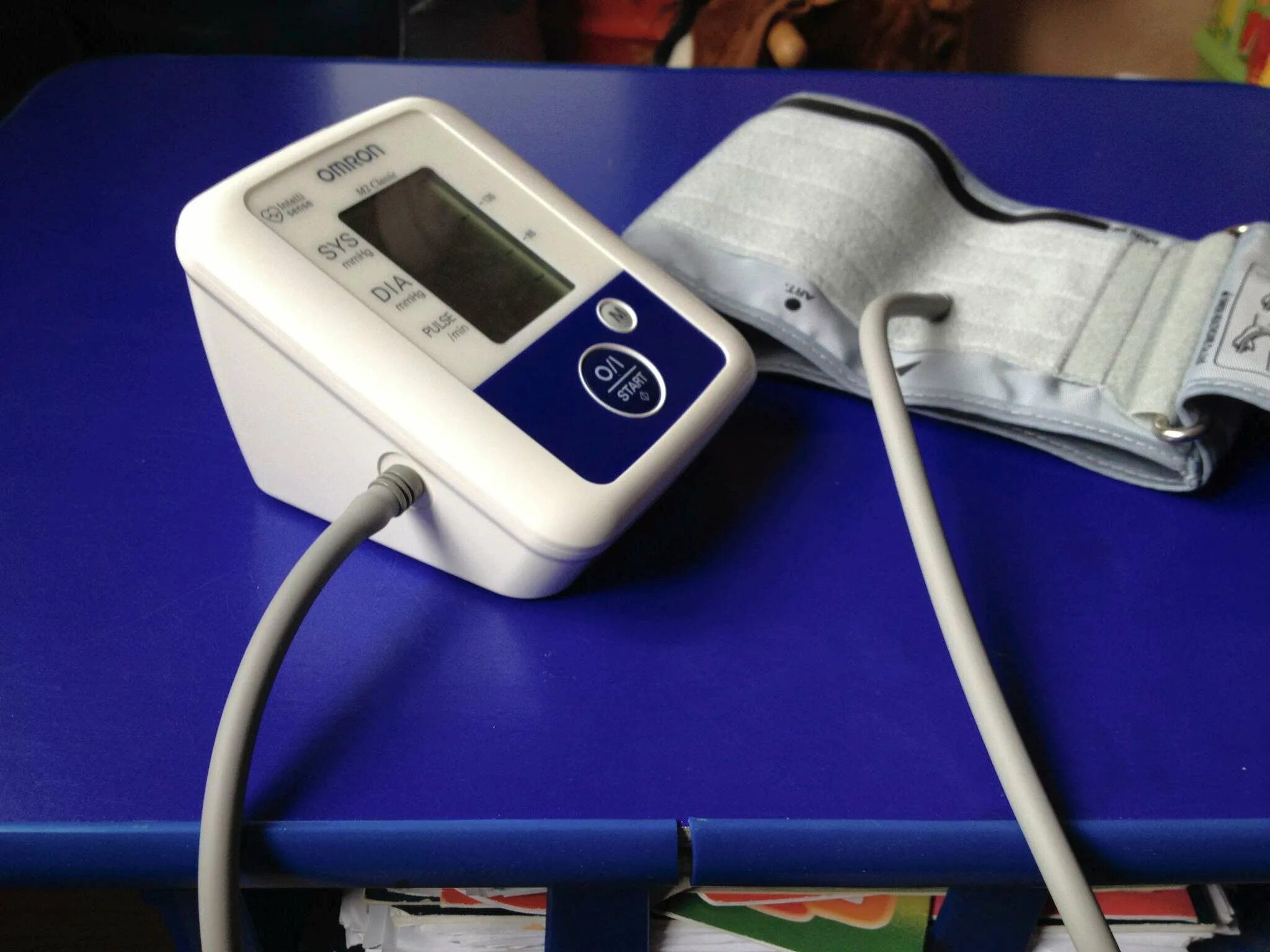 Тонометр omron m2 basic hem 7121-alru. Тонометр omron m2 classic автомат/hem-7122-lru. Omron m2 classic (hem 7122-lru). Тонометр автомат омрон m2 classic. Omron m2 classic (hem 7122-lru).