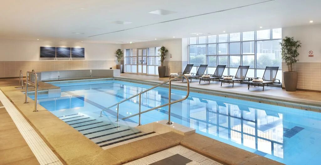 Гостиница хаят в ташкенте бассейн. Отель хаят екатеринбург спа. Спа в хаятт петровский парк. Хаят регенси дубай. Белград отель хаят.