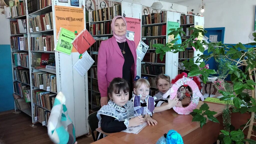 Посвящение в читатели. Праздник посвящение в читатели. Посвящение в читатели. Мероприятие посвящение в читатели первоклассников в библиотеке. Посвящение в читатели первоклассников.