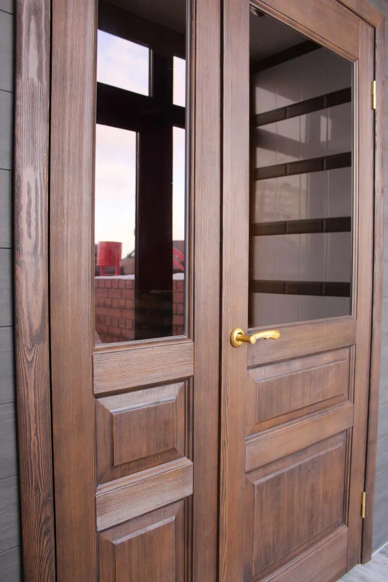 двери из сосны. сосновые двери. двери из массива лиственницы межкомнатные. межкомнатная дверь пг кантри 1. двери из сосны неокрашенные.