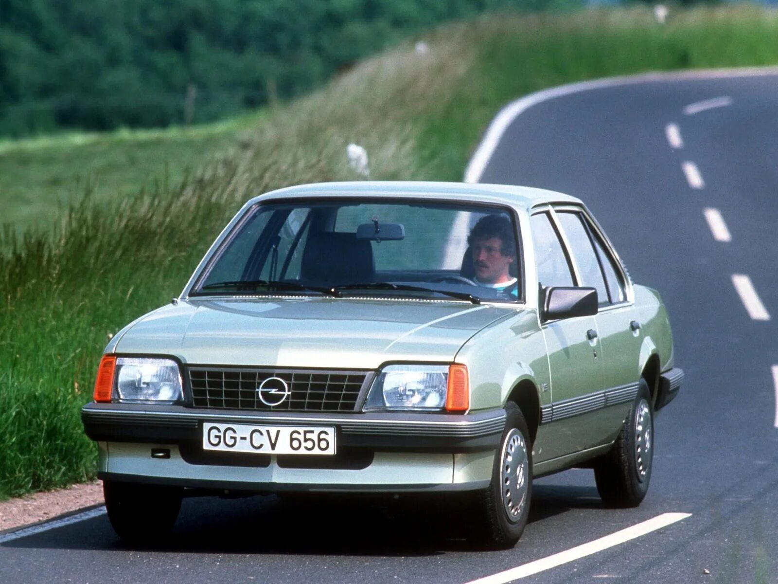 Opel Ascona c 1986 седан. Опель Аскона 1984. Opel Ascona c2. Опель Аскона 1986 седан.