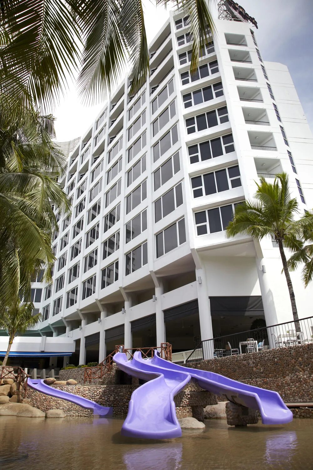 Rock hotel pattaya. Хард рок отель паттайя. отель hard rock таиланд. тайланд паттайя хард рок. паттайя хард рок отель хард-рок.