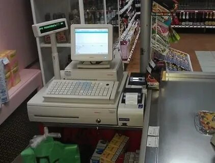 Рабочее место кассира магазина