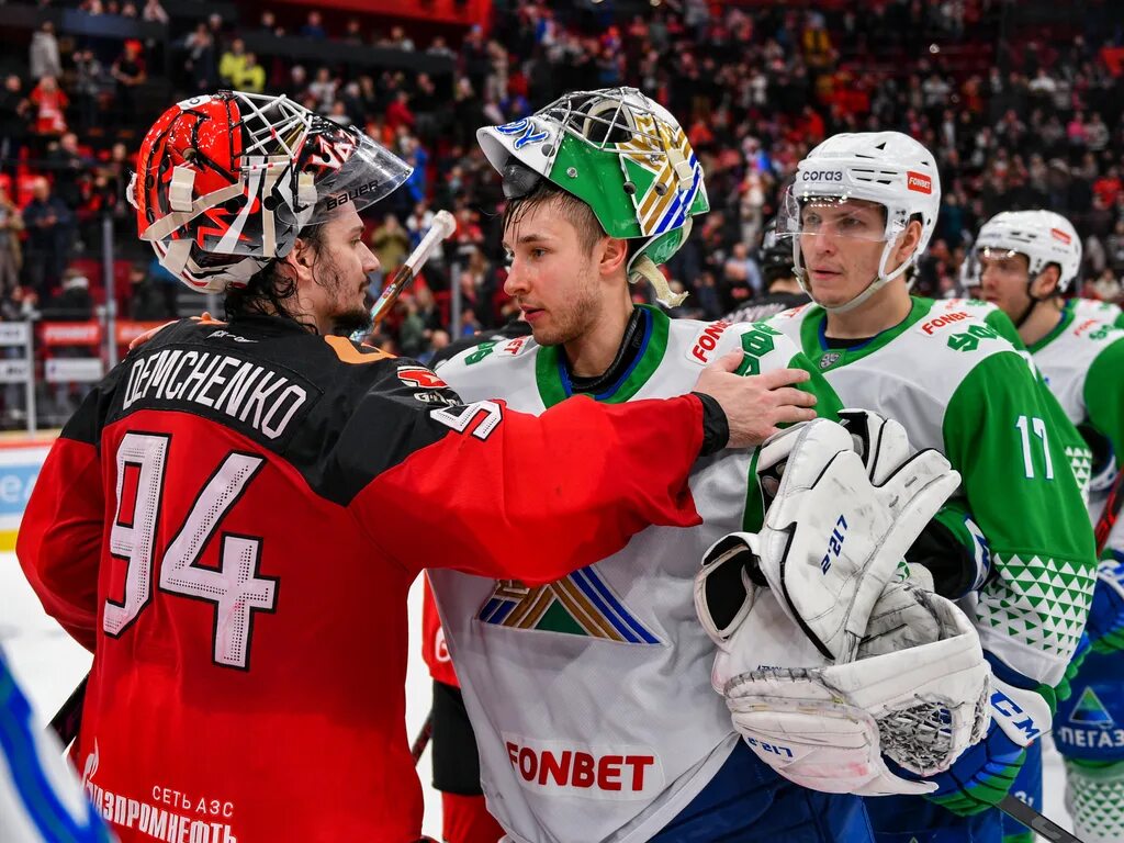 Виктор тихонов салават юлаев. Металлург салават. Салават юлаев куньлунь. Алексей платонов хоккеист салават юлаев. Алалыкин хоккеист салават.