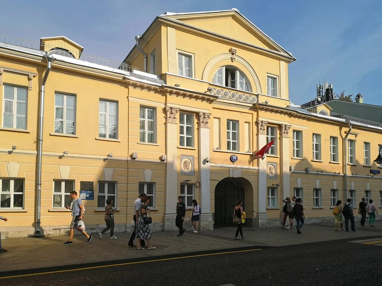 Ул городская усадьба. Городская усадьба Великолеповых на Пятницкой. Пятницкая улица, 19. Московские городские усадьбы. Пятницкая 19 львы.