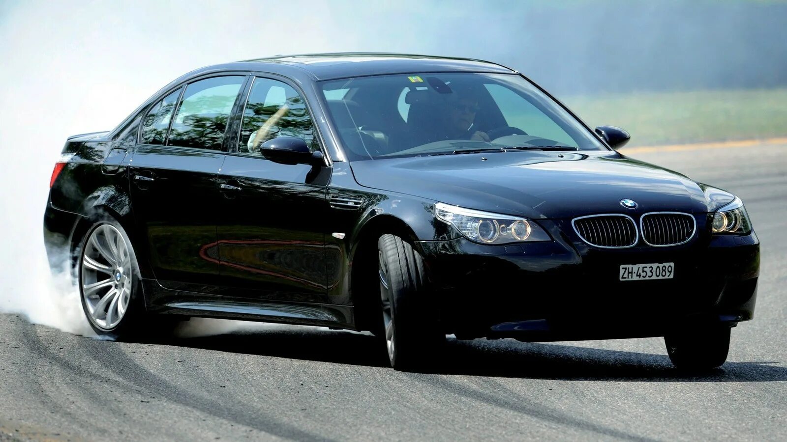 Дром е60. Bmw m5 e60. bmw 5 e60. bmw m5 2004. bmw 5 е60.