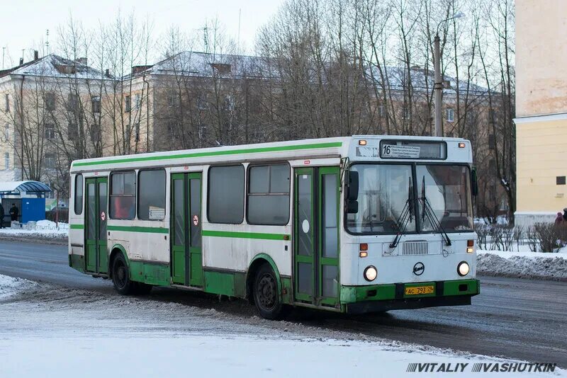 Северодвинск автобус 3. ЛИАЗ 5256.30. ЛИАЗ-5256 автобус гармошка. Автобусы Северодвинск.