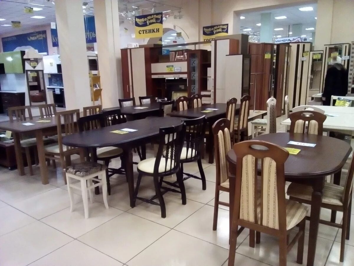 Купить стулья улан. Мебельный магазин гвоздь в Улан-Удэ. Чайная Арзамас Сити парк. Гвоздь мебельный магазин. Кухонный стол ТЦ открытый материк.