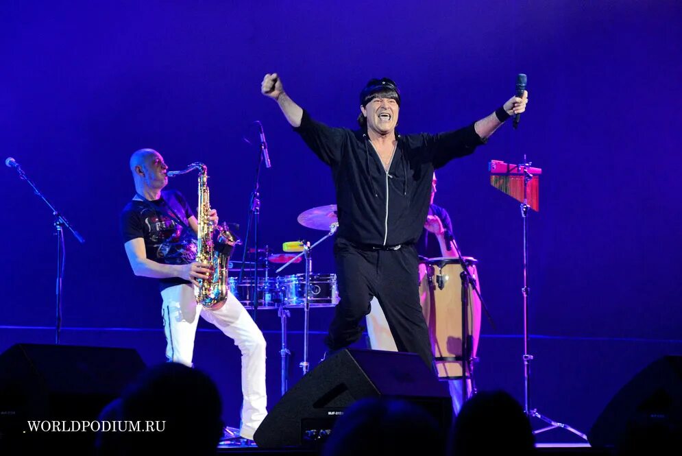 Певец королёв виктор. Песни виктора королева концерт. Виктор королев на сцене. Виктор королёв концерт. Песни виктора королева концерт.