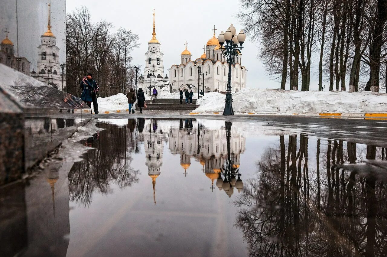 тают города. тают города. тают города. тает снег в городе. весеннее таяние снега.