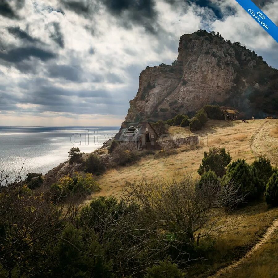 Тихий вечер в Разбойничьей бухте. Photographer Igor Mieliekiestsev